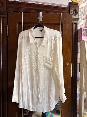 Torrid Cream Button-Up Top with Black Label